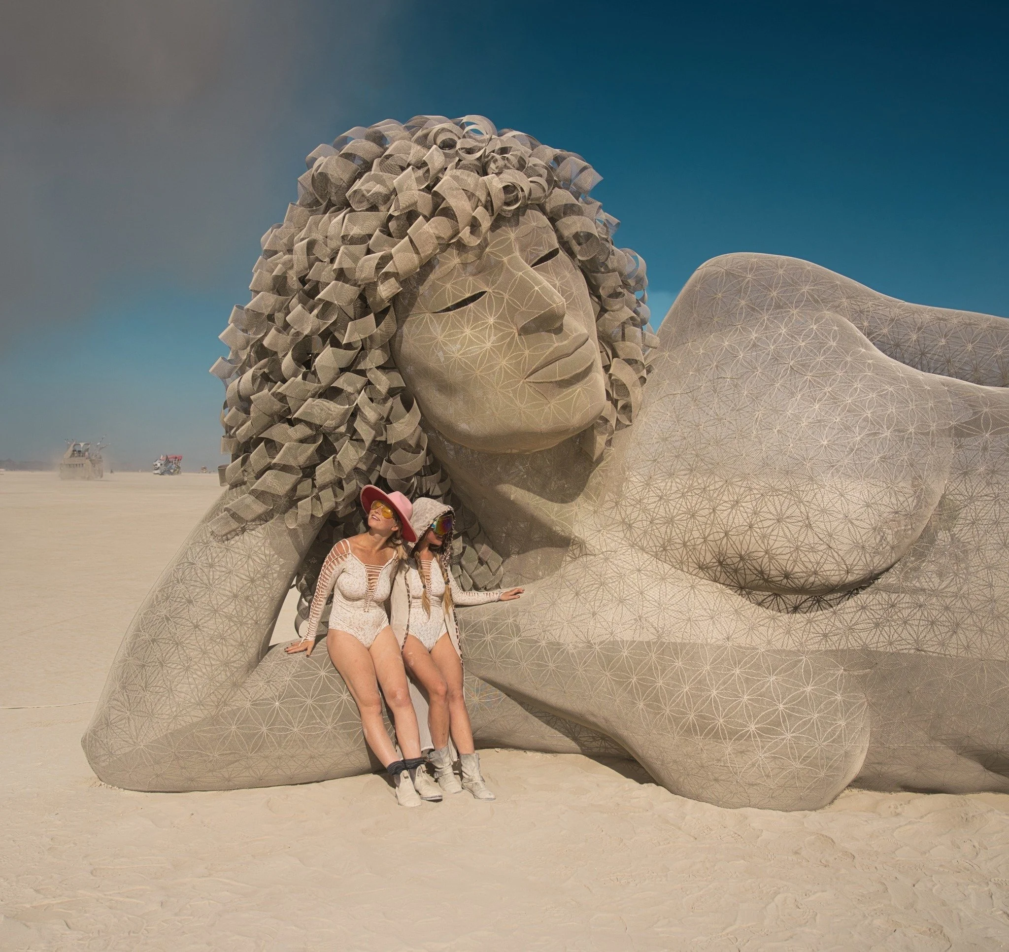 クリスタル　オブジェ　アート Gaia — MARCO COCHRANE SCULPTURES